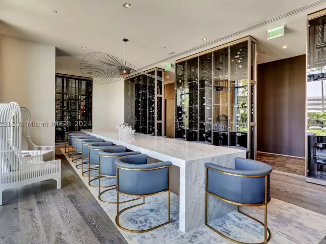 1-bedroom condo for sale in Miami - 480 NE 31st St 2202 - MondialRealty