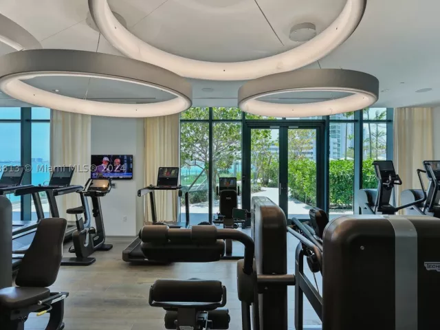 1-bedroom condo for sale in Miami - 480 NE 31st St 2202 - MondialRealty