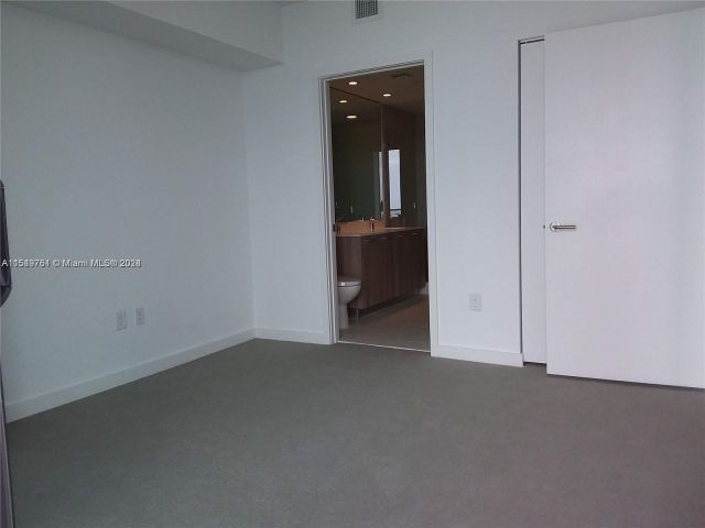 Apartment for sale  Unit #3003 - photo 5132737
