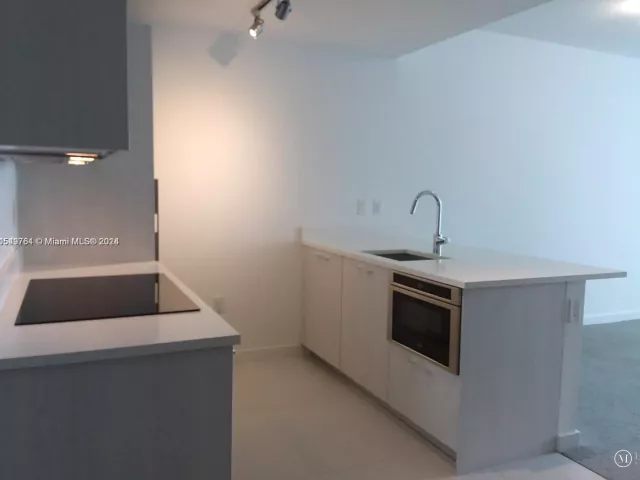 1-bedroom condo for sale in Miami - 501 NE 31st St 3003 - MondialRealty