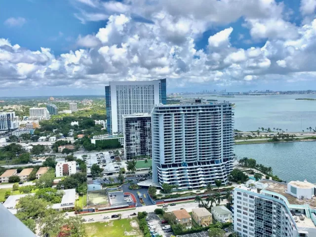 1-bedroom condo for sale in Miami - 501 NE 31st St 3004 - MondialRealty