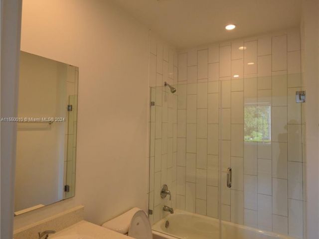 Home for rent at 170 NW 158th St 11 - photo 5131214