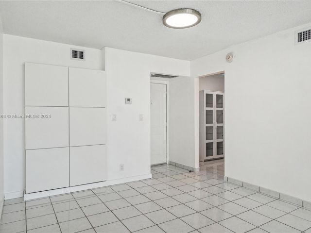 Apartment for sale  Unit #629 - photo 5135194