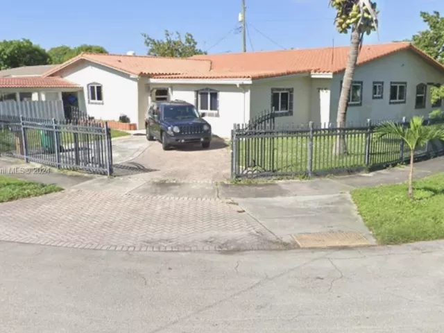 4-bedroom home for sale in Miami -  - MondialRealty