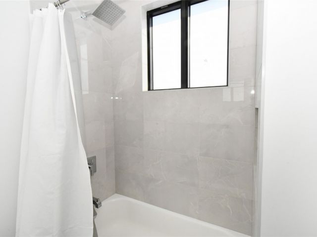 Home for sale at 1116 NE 10th Ave 1116 - photo 5145709