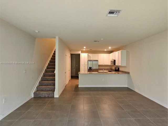 Home for rent at 10824 SW 232nd Ter . - photo 5143626