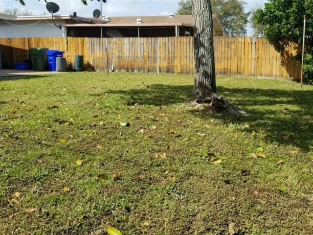 Home for rent at 8881 NW 10th St - photo 5135572