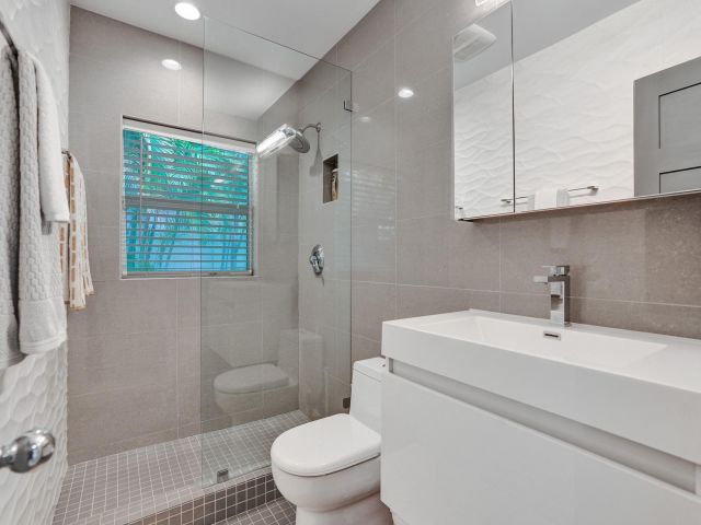 Home for sale at 2708 NE 29th St - photo 5145590