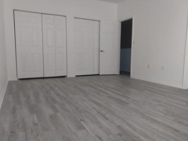Home for rent at 3230 NE 6th St 6 - photo 5145106
