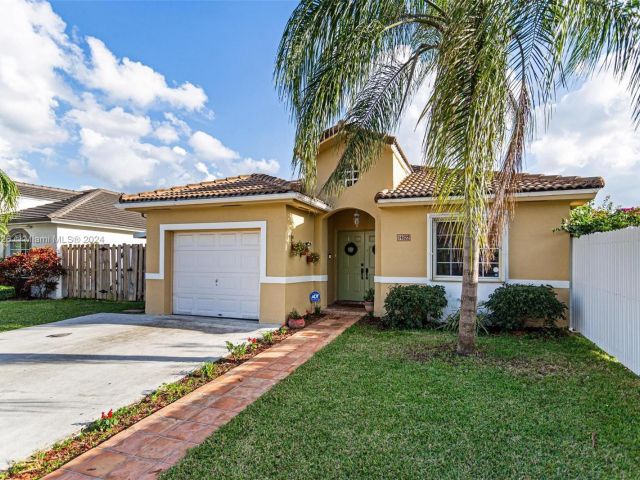 Home for sale at 14322 SW 170th Ter - photo 5136045