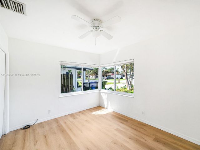 Home for rent at 1240 NW 7th Ave . - photo 5136298