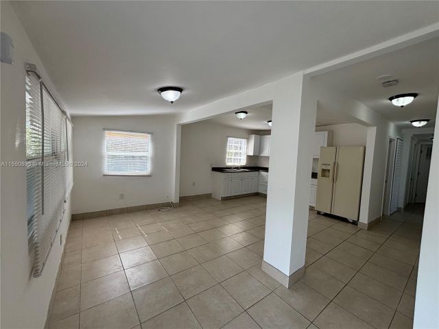 Home for rent at 412 NW 95th St 412 - photo 5481109