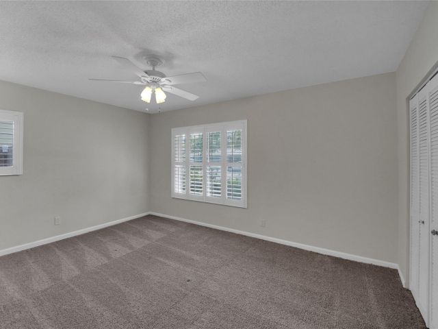 Home for rent at 2725 SE 5th Ct - photo 5145080