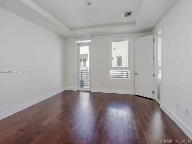 Home for rent at 9113 NW 33rd St 9113 - photo 5193246