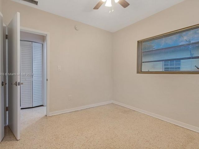 Home for rent at 15331 NE 10th Ave 1 - photo 5139204