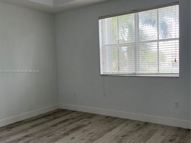 Home for rent at 10947 NW 79th St . - photo 5143285
