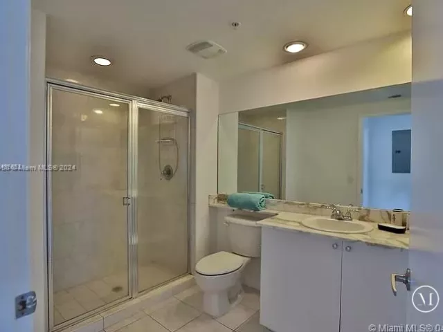 Apartment for rent  Unit #1018 - photo 5140393