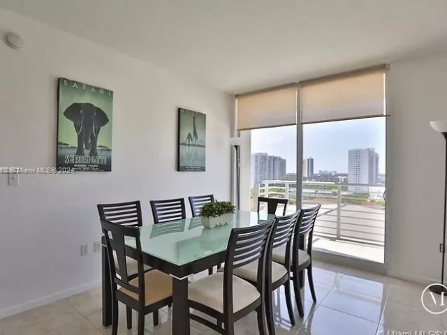 Apartment for rent  Unit #1018 - photo 5140396