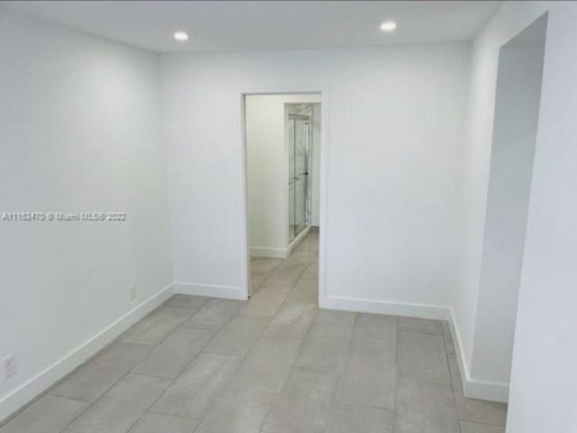Home for rent at 609 SW 10th Street - photo 5143103
