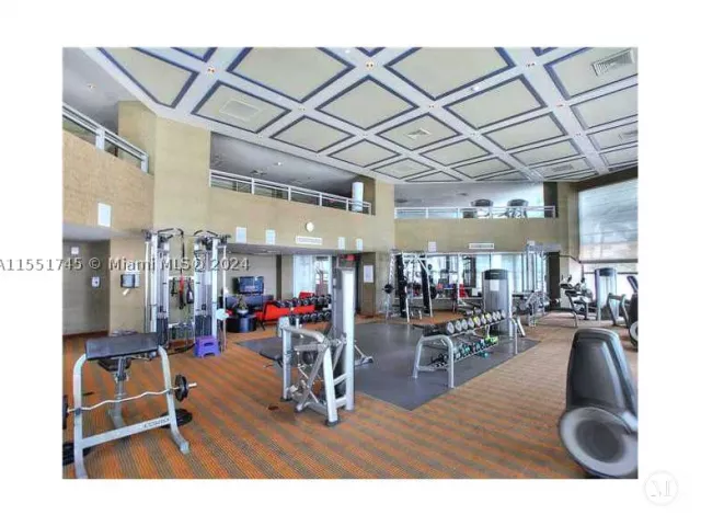 2-bedroom condo for rent in Hollywood - 3101 S OCEAN DR 2003 - MondialRealty