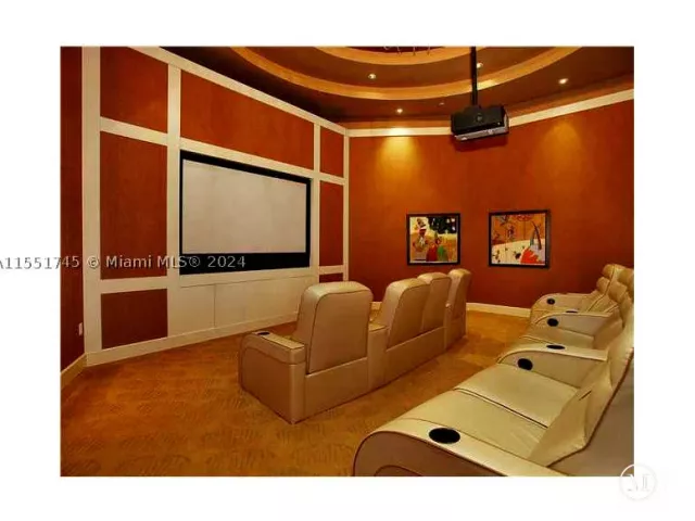 2-bedroom condo for rent in Hollywood - 3101 S OCEAN DR 2003 - MondialRealty