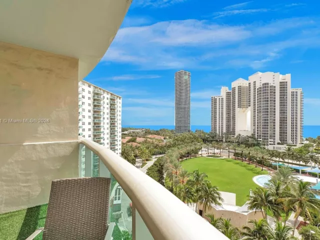 Apartment for sale  Unit #1001 - photo 5719241