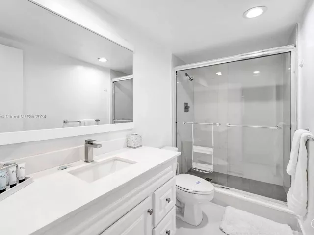 Apartment for sale  Unit #1001 - photo 5719234