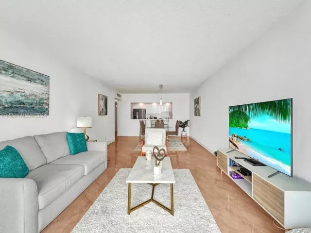 Apartment for sale  Unit #1001 - photo 5719235