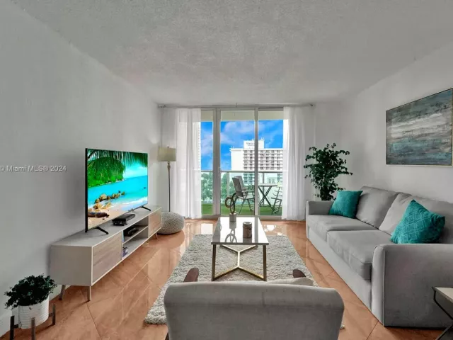 Apartment for sale  Unit #1001 - photo 5719236