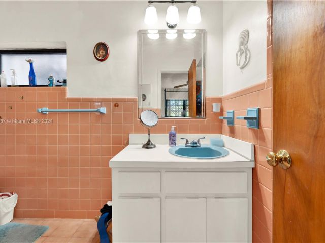 Home for sale at 7800 SW 95th St - photo 5152827