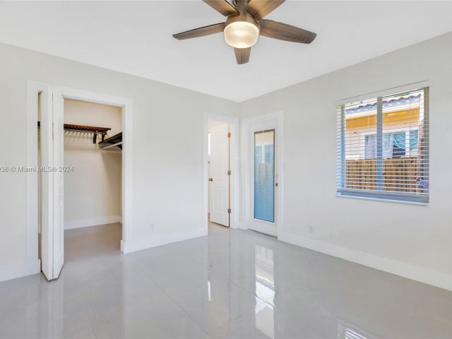 Home for rent at 818 Hollywood Blvd 818 - photo 5149807