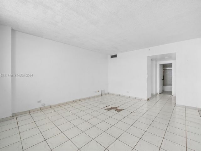 Apartment for sale  Unit #PH-3 - photo 5501080