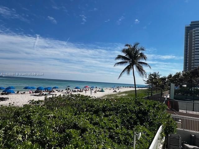 1-bedroom condo for sale in Hallandale Beach - 1904 S Ocean Dr 205 - MondialRealty
