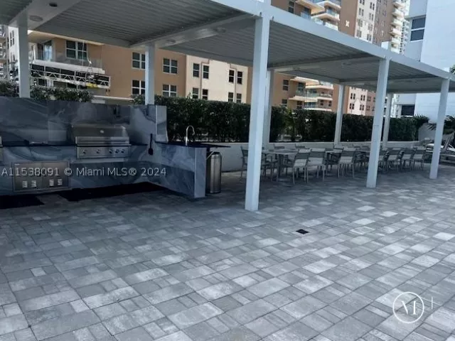 1-bedroom condo for sale in Hallandale Beach - 1904 S Ocean Dr 205 - MondialRealty