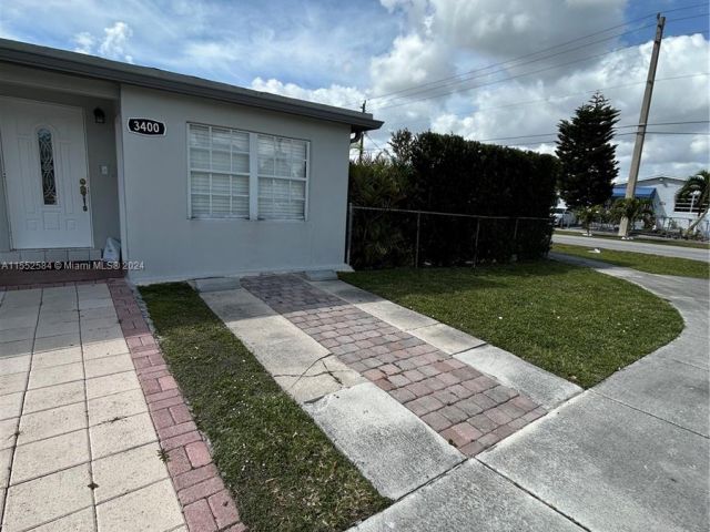 Home for sale at 8875 SW 34th St - photo 5187855