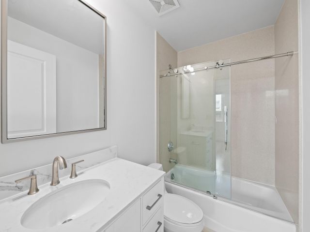Home for sale at 1522 SE 2nd St - photo 5156132