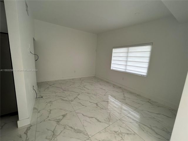 Home for rent at 6501 SW 34th St - photo 5157356