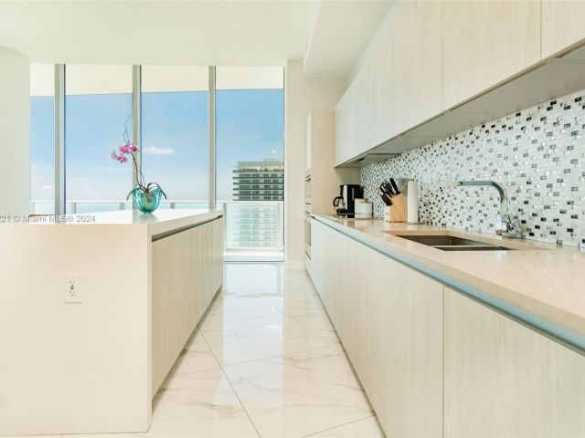 Apartment for sale  Unit #UPH1 - photo 5422018