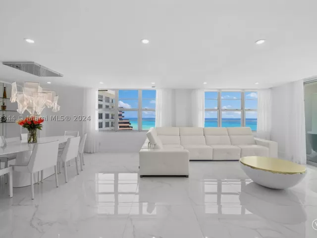 3-bedroom condo for rent in Miami Beach - 5151 Collins Ave 1527 - MondialRealty