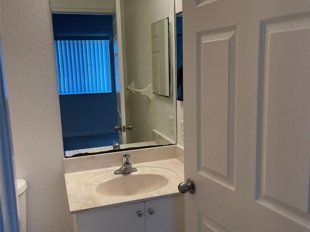 Home for rent at 17383 NW 7 AV 105 - photo 5157532