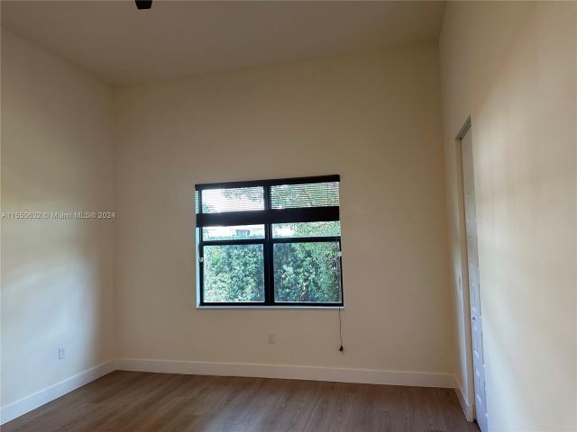 Home for rent at 7635 NW 103rd Pl - photo 5159989