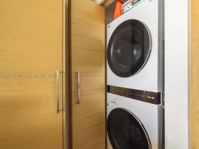 1-bedroom condo for rent in Hallandale Beach - 1830 S Ocean Dr 5005 - MondialRealty