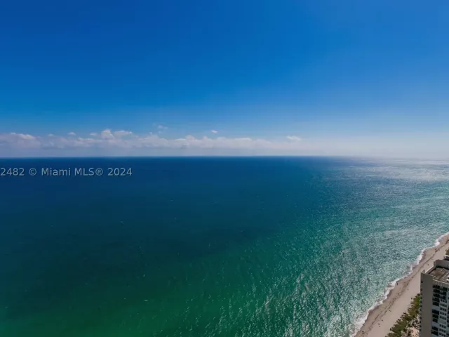 1-bedroom condo for rent in Hallandale Beach - 1830 S Ocean Dr 5005 - MondialRealty