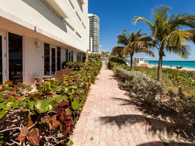 1-bedroom condo for rent in Hallandale Beach - 1830 S Ocean Dr 5005 - MondialRealty