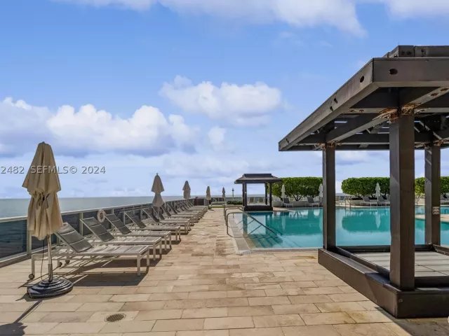 1-bedroom condo for rent in Hallandale Beach - 1830 S Ocean Dr 5005 - MondialRealty
