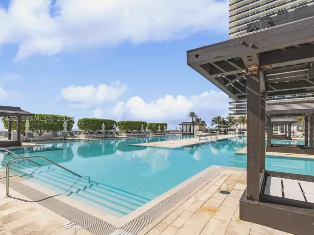 1-bedroom condo for rent in Hallandale Beach - 1830 S Ocean Dr 5005 - MondialRealty