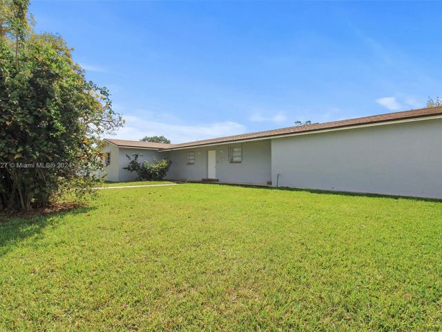 Home for sale at 18570 SW 295th Ter - photo 5161789