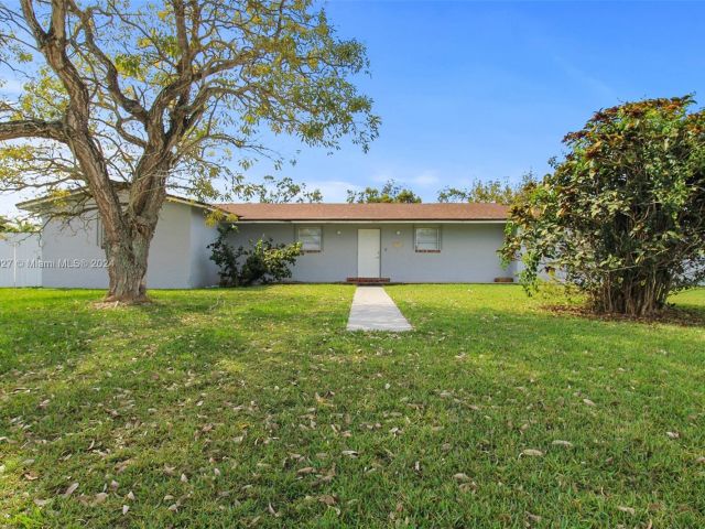 Home for sale at 18570 SW 295th Ter - photo 5161791
