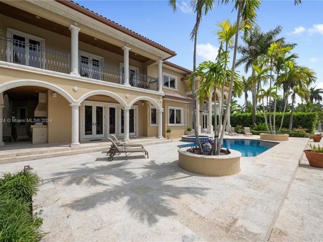 Home for sale at 67 Royal Palm Dr - photo 5216315