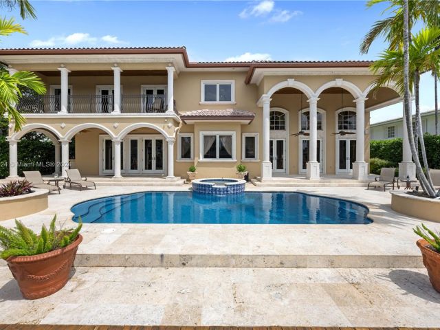 Home for sale at 67 Royal Palm Dr - photo 5216321